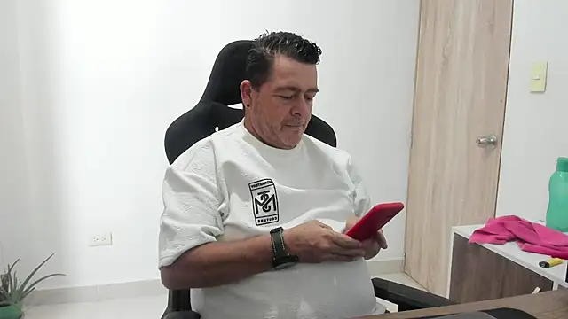 massimo dannger online show from October 2025 08:21:02 PM