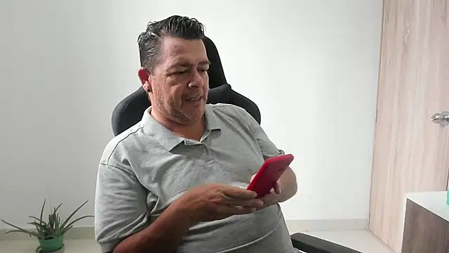 massimo dannger online show from October 2025 07:48:02 PM