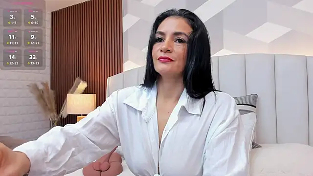 Mommy Naughty online show from October 2025 11:09:01 AM