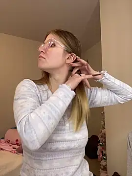 Snapshot of Riley_ray69 chatting on December 2025 07:53:01 PM Riley ray69 online show from December 2025 07:53:01 PM