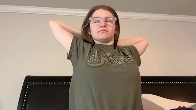 Snapshot of Riley_ray69 chatting on January 2026 05:04:02 PM Riley ray69 online show from January 2026 05:04:02 PM