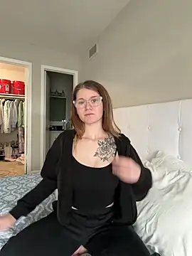 Snapshot of Riley_ray69 chatting on February 2026 03:46:01 PM Riley ray69 online show from February 2026 03:46:01 PM