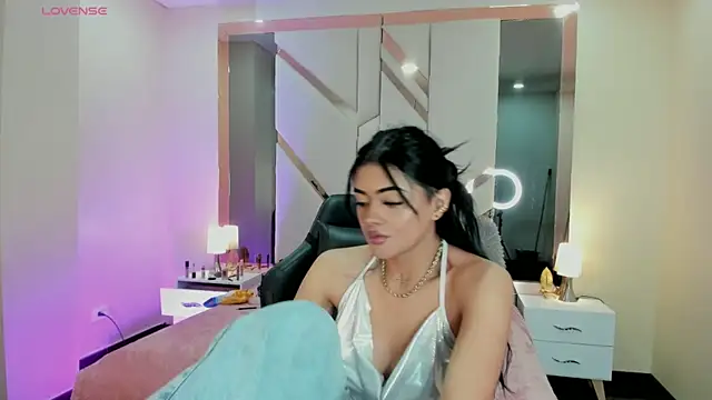 EmmaStonns online show from September 2025 01:24:02 PM