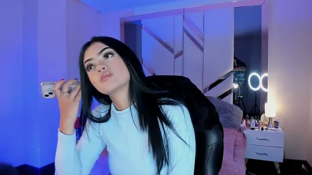 Snapshot of EmmaStonns chatting on January 2026 11:34:01 AM EmmaStonns online show from January 2026 11:34:01 AM