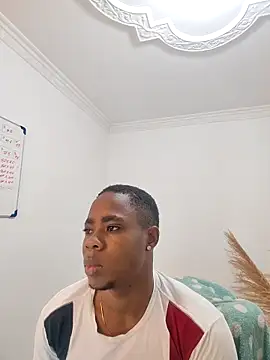 Snapshot of liambolt chatting on April 2026 05:03:02 PM liambolt online show from April 2026 05:03:02 PM