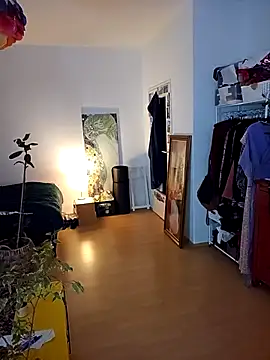 BelleFelicitas online show from November 2025 05:12:01 PM