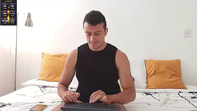 Ryam Coast online show from November 2025 01:44:01 PM