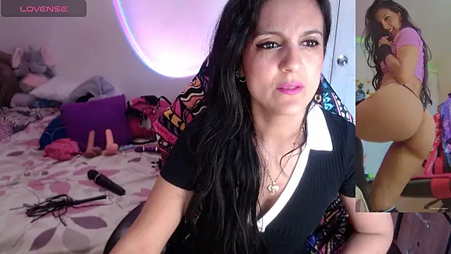 Snapshot of BasmaHernandez chatting on April 2026 01:24:02 PM BasmaHernandez online show from April 2026 01:24:02 PM