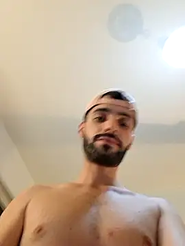 Snapshot of young_swisscouple chatting on September 2025 03:51:01 AM young swisscouple online show from September 2025 03:51:01 AM