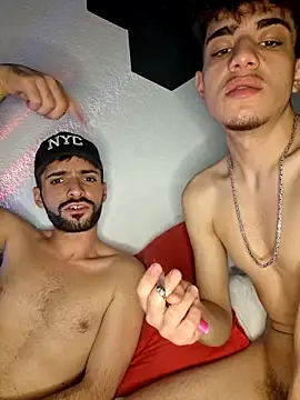 Snapshot of young_swisscouple chatting on October 2025 06:41:02 PM young swisscouple online show from October 2025 06:41:02 PM