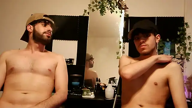 young swisscouple online show from April 2026 06:33:02 PM