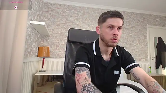 JonahShaw online show from April 2026 04:17:01 AM