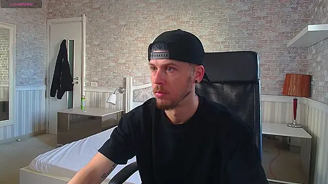 JonahShaw online show from May 2026 04:50:01 AM
