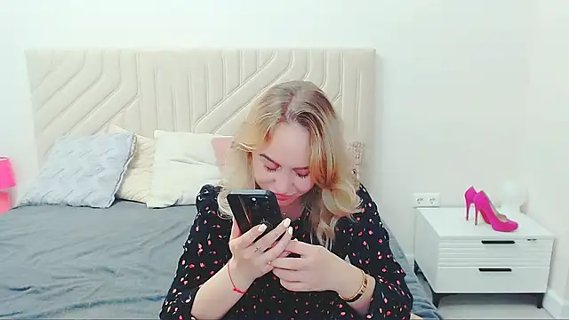 LiluMoon   online show from July 2026 05:55:02 PM