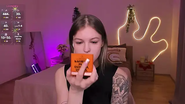 Lisa Blossom online show from May 2026 06:08:01 AM