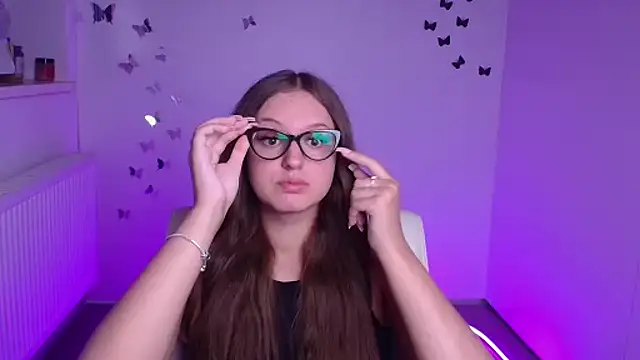 Aurora White online show from September 2025 11:10:01 AM