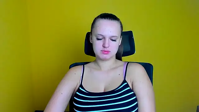 Aurora White online show from September 2025 05:41:01 AM