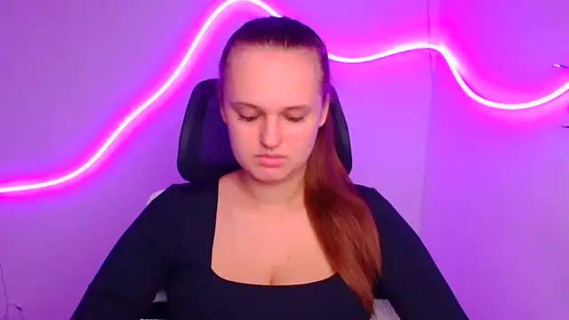 Aurora White online show from October 2025 11:29:01 AM