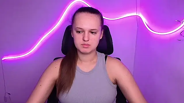 Aurora White online show from October 2025 07:16:01 AM