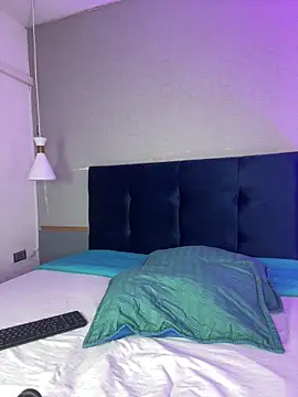 Leo Savage  online show from October 2025 04:09:01 AM