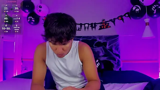 Leo Savage  online show from October 2025 04:13:02 AM