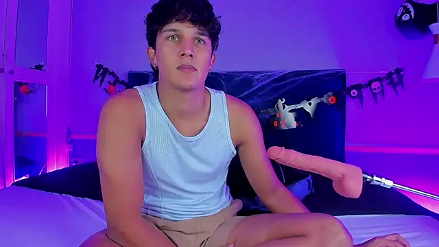 Leo Savage  online show from October 2025 04:15:02 AM