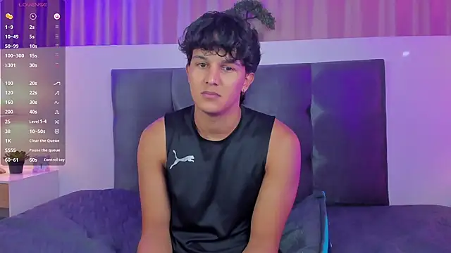 Snapshot of Leo_Savage_ chatting on December 2025 04:10:01 AM Leo Savage online show from December 2025 04:10:01 AM