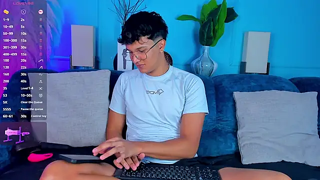 Snapshot of Leo_Savage_ chatting on January 2026 03:01:01 AM Leo Savage online show from January 2026 03:01:01 AM