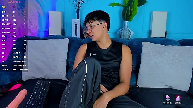 Snapshot of Leo_Savage_ chatting on January 2026 03:01:02 AM Leo Savage online show from January 2026 03:01:02 AM