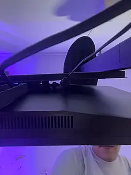 Leo Savage  online show from March 2026 03:22:02 AM