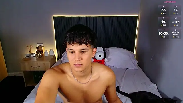 Leo Savage  online show from July 2026 03:15:01 AM