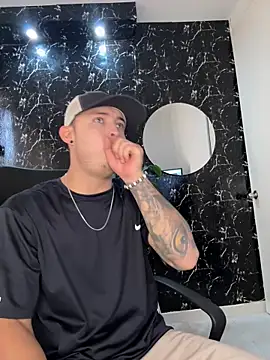 Snapshot of Alexander_ferre chatting on January 2026 01:46:01 PM Alexander ferre online show from January 2026 01:46:01 PM