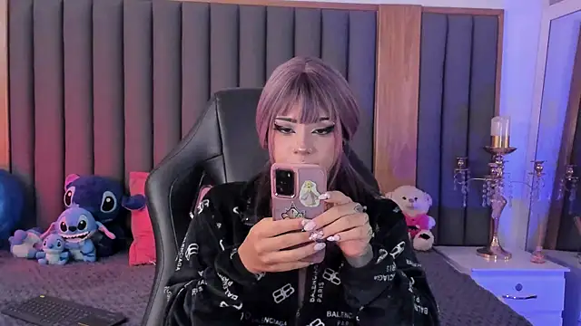 misstomie  online show from November 2025 05:29:02 AM