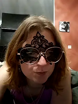 Snapshot of littlelesleytje chatting on February 2026 07:19:02 PM littlelesleytje online show from February 2026 07:19:02 PM