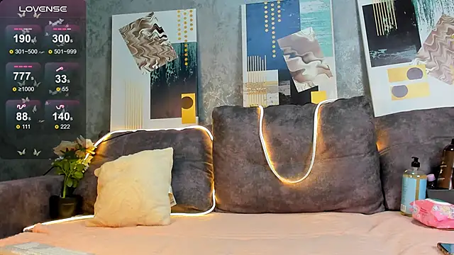 SlyFoxTales  online show from November 2025 07:38:01 PM