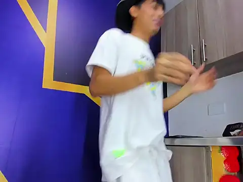 gustavo saaled19  online show from September 2025 06:52:01 PM