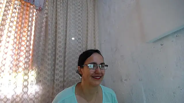 Snapshot of gabbyparker_ chatting on November 2025 03:24:01 PM gabbyparker online show from November 2025 03:24:01 PM