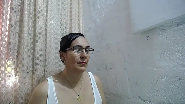 Snapshot of gabbyparker_ chatting on November 2025 09:15:02 PM gabbyparker online show from November 2025 09:15:02 PM