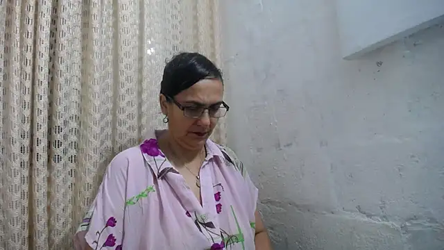 Snapshot of gabbyparker_ chatting on December 2025 09:29:02 AM gabbyparker online show from December 2025 09:29:02 AM