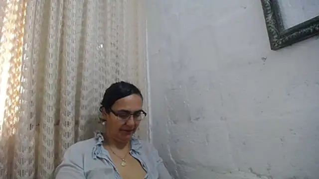 Snapshot of gabbyparker_ chatting on February 2026 04:05:02 PM gabbyparker online show from February 2026 04:05:02 PM