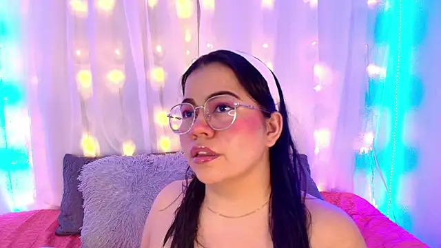 LilyRousee online show from December 2025 01:44:01 AM