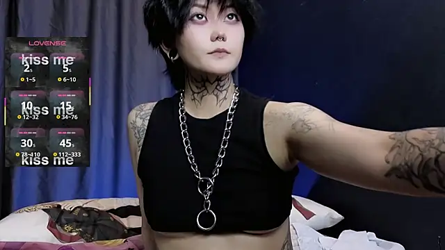 GothXRaven online show from October 2025 04:09:01 PM