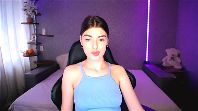 Snapshot of Dianaa_Lee0 chatting on May 2026 01:06:01 PM Dianaa Lee0 online show from May 2026 01:06:01 PM