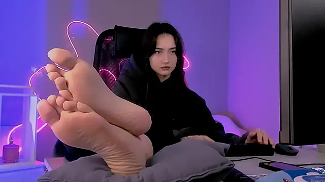 olivianorton online show from February 2026 09:36:02 AM