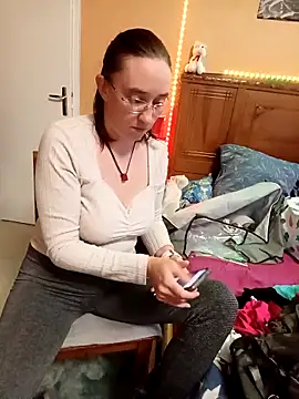 Snapshot of Sophierob1 chatting on September 2025 06:17:01 AM Sophierob1 online show from September 2025 06:17:01 AM