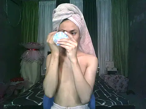 Snapshot of Sweet-shopia chatting on March 2026 08:08:02 AM Sweet-shopia online show from March 2026 08:08:02 AM