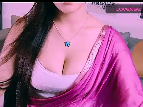 Snapshot of My_Rose chatting on September 2025 09:28:02 PM My Rose online show from September 2025 09:28:02 PM