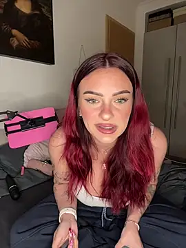 OliviaaFischer online show from May 2026 07:00:01 PM