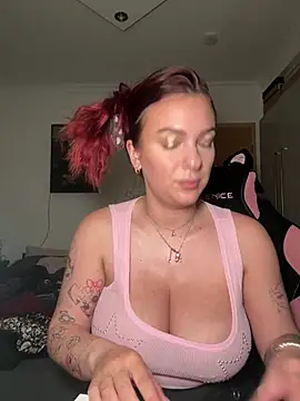 OliviaaFischer online show from May 2026 07:56:01 PM