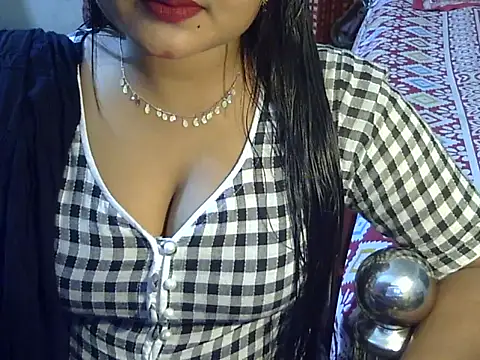 Snapshot of Nusrat_Faria07 chatting on October 2025 02:17:02 PM Nusrat Faria07 online show from October 2025 02:17:02 PM